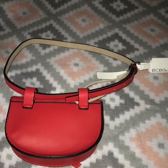 🆕 BCBGENERATION red belt bag 🍁 - Picture 4 of 6